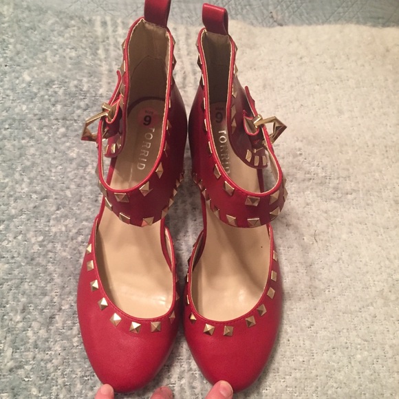 torrid Shoes - Torrid Red Studded Ankle Strap Heels. Size 9